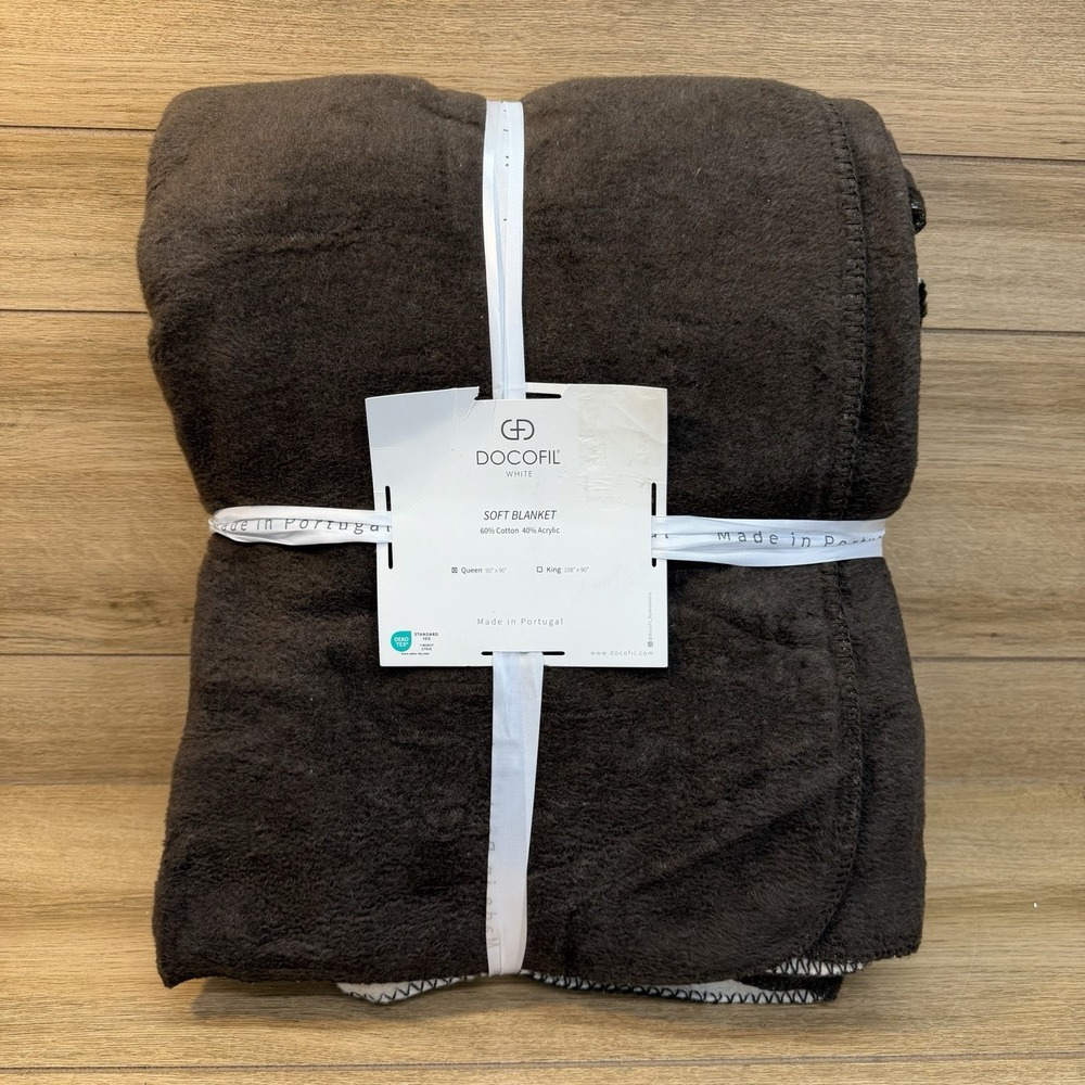 DOCOFIL White Luxuriously Soft Queen Blanket Cotton Blend Portugal Brown Cream